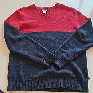 Patagonia V-Neck Sweater in Red and Dark Gray